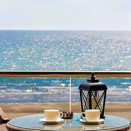 Aparthotel Sofi Promenada 3*